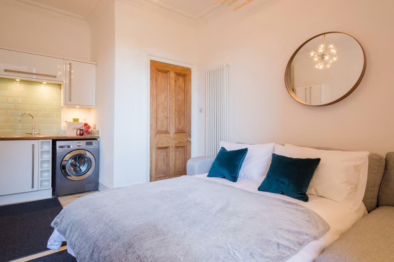 Historic Edinburgh 1890S Home Turned Relaxing Retreat 外观 照片